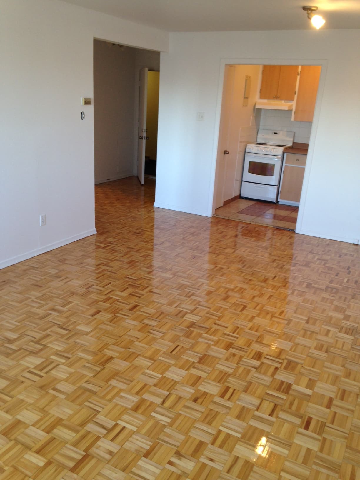 9101 Rue de Godbout · Apt. 9101-308 — Photo 1 of 9 — 9101 Rue de Godbout · Apt. 9101-308